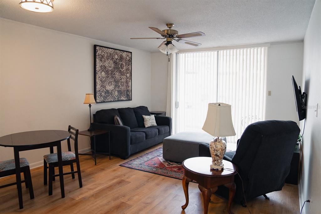 For Sale: $90,000 (1 beds, 1 baths, 703 Square Feet)