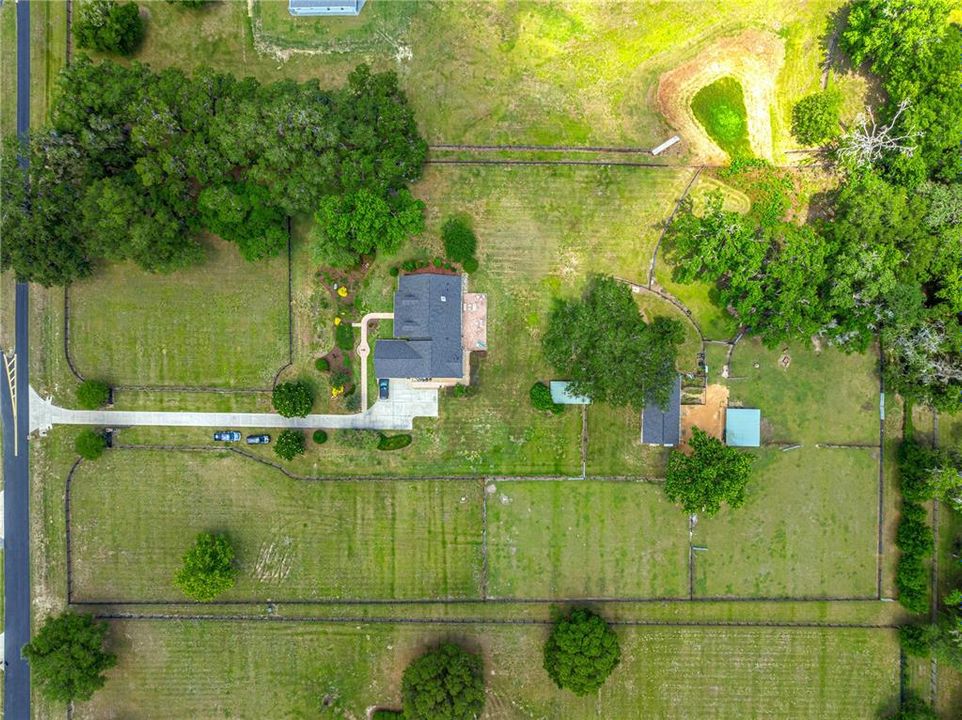 En Venta: $910,000 (4 camas, 2 baños, 2816 Pies cuadrados)
