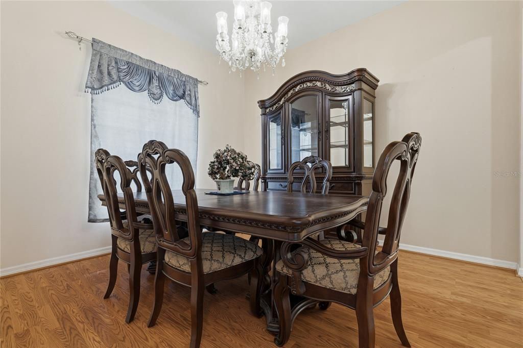 For Sale: $635,000 (4 beds, 2 baths, 2570 Square Feet)