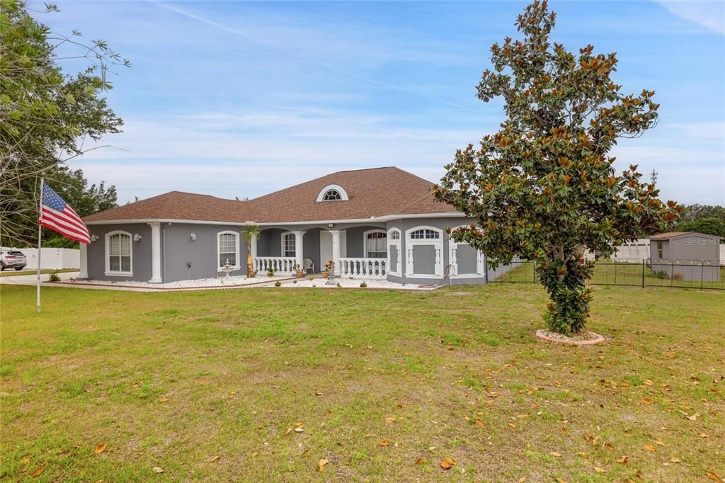 For Sale: $635,000 (4 beds, 2 baths, 2570 Square Feet)