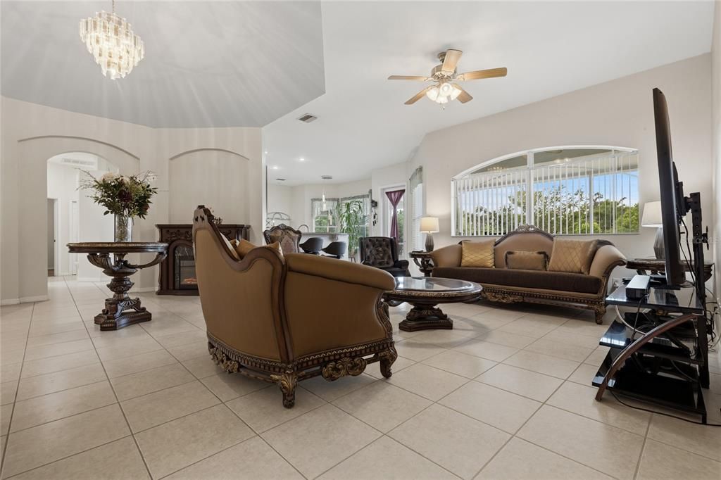 For Sale: $635,000 (4 beds, 2 baths, 2570 Square Feet)