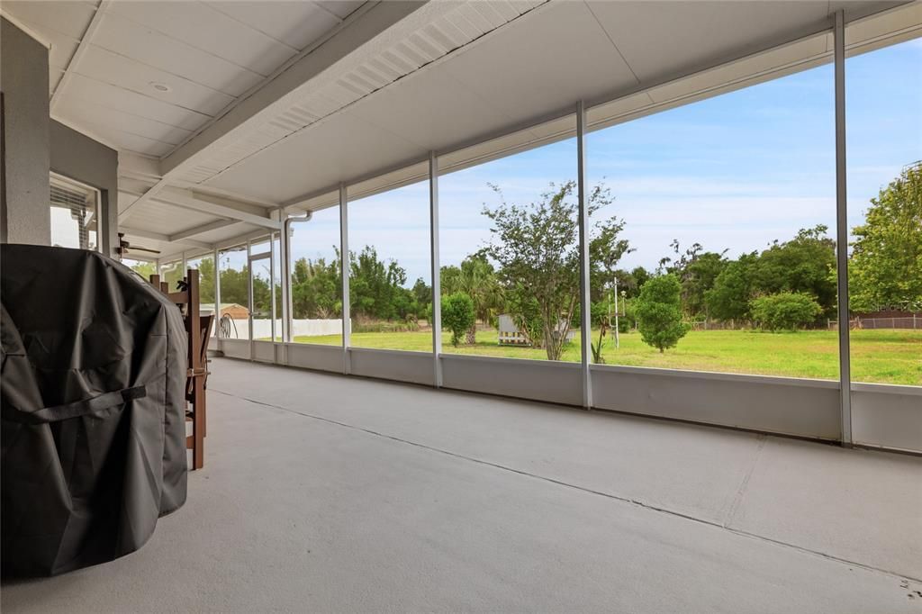 For Sale: $635,000 (4 beds, 2 baths, 2570 Square Feet)