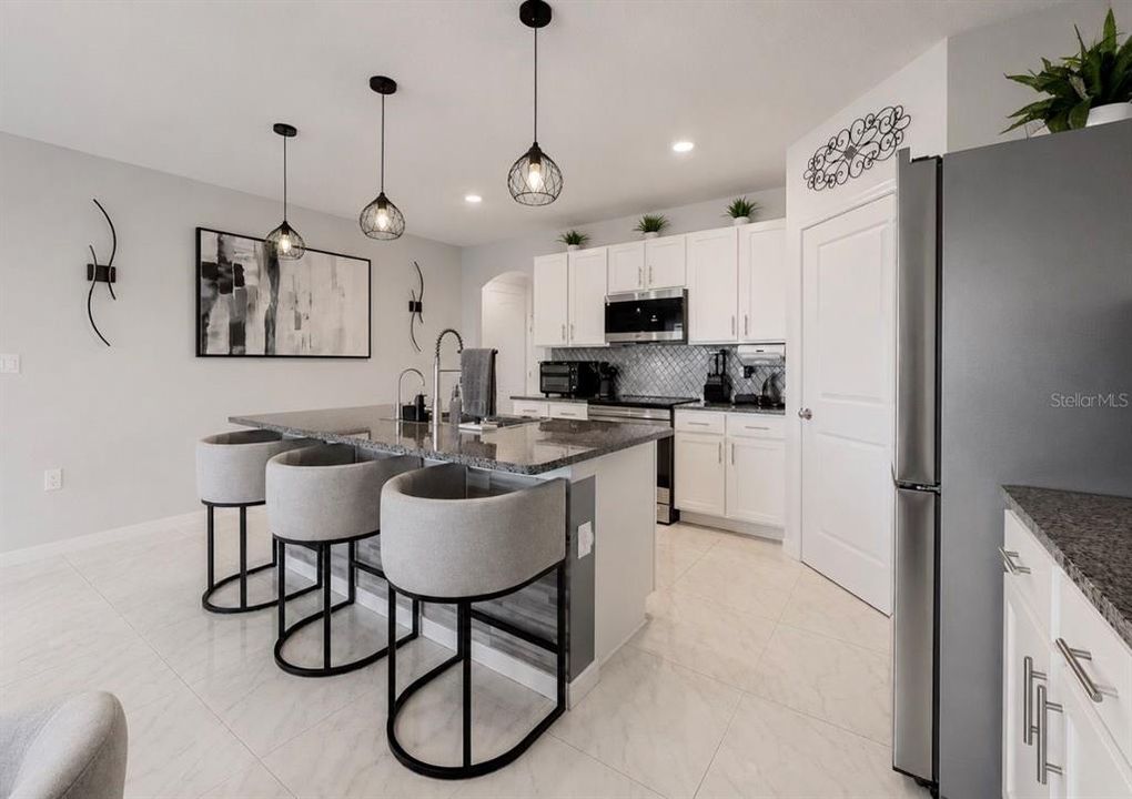 For Sale: $449,900 (4 beds, 2 baths, 1846 Square Feet)
