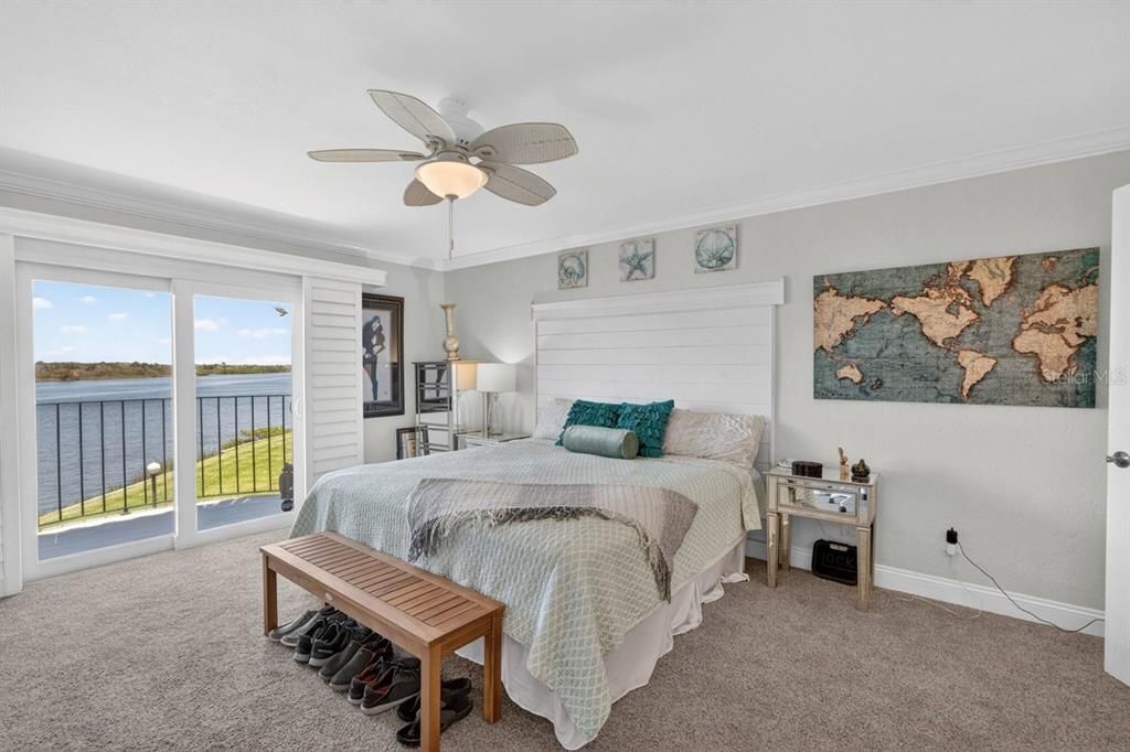Active With Contract: $250,000 (2 beds, 2 baths, 1184 Square Feet)