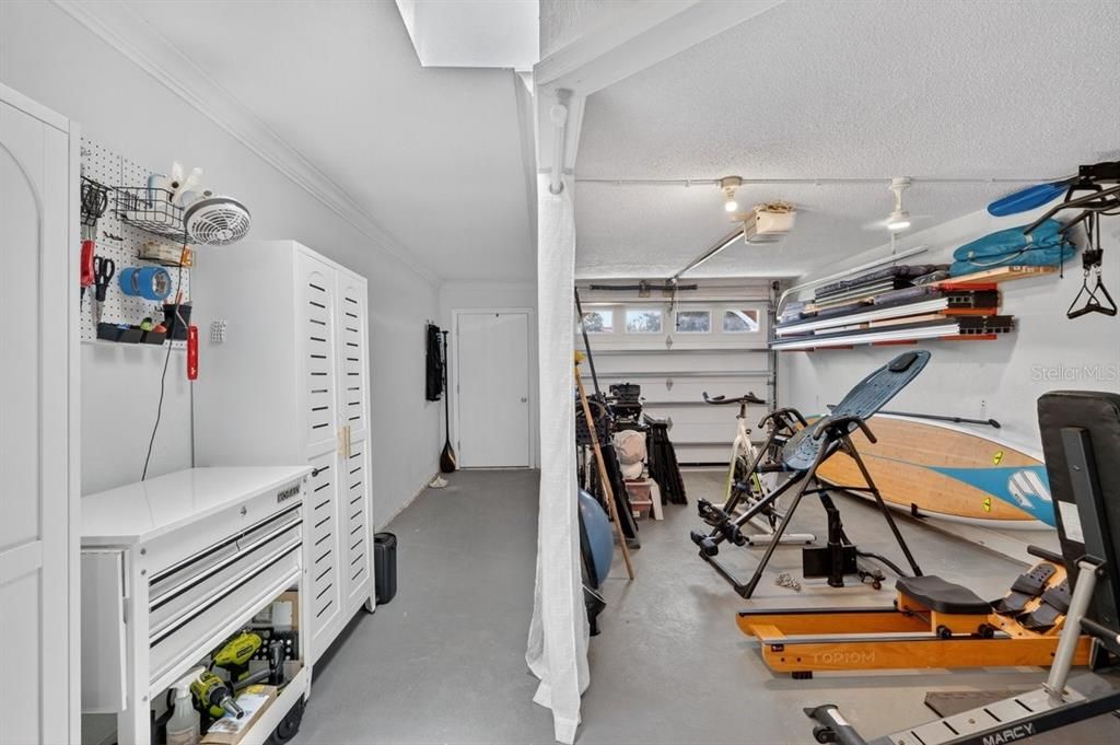 Active With Contract: $250,000 (2 beds, 2 baths, 1184 Square Feet)