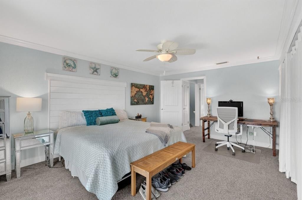 Active With Contract: $250,000 (2 beds, 2 baths, 1184 Square Feet)