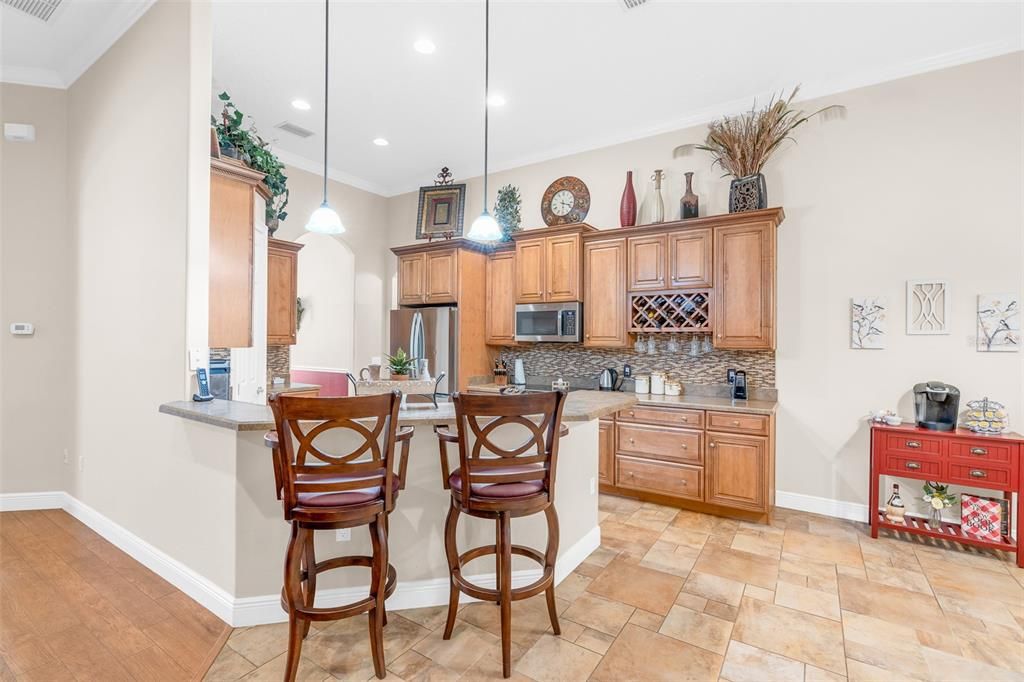 For Sale: $819,000 (4 beds, 2 baths, 2577 Square Feet)
