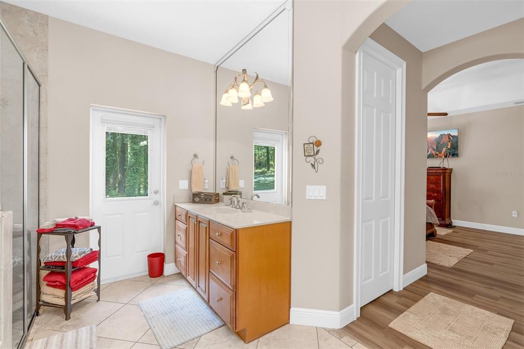 For Sale: $819,000 (4 beds, 2 baths, 2577 Square Feet)