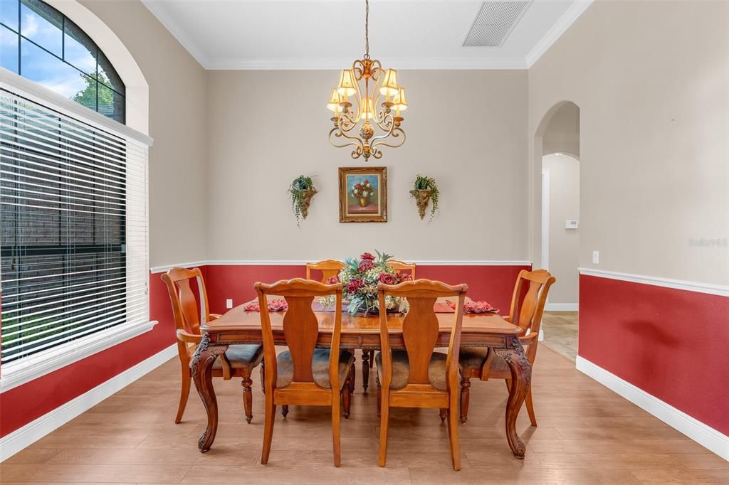 For Sale: $819,000 (4 beds, 2 baths, 2577 Square Feet)