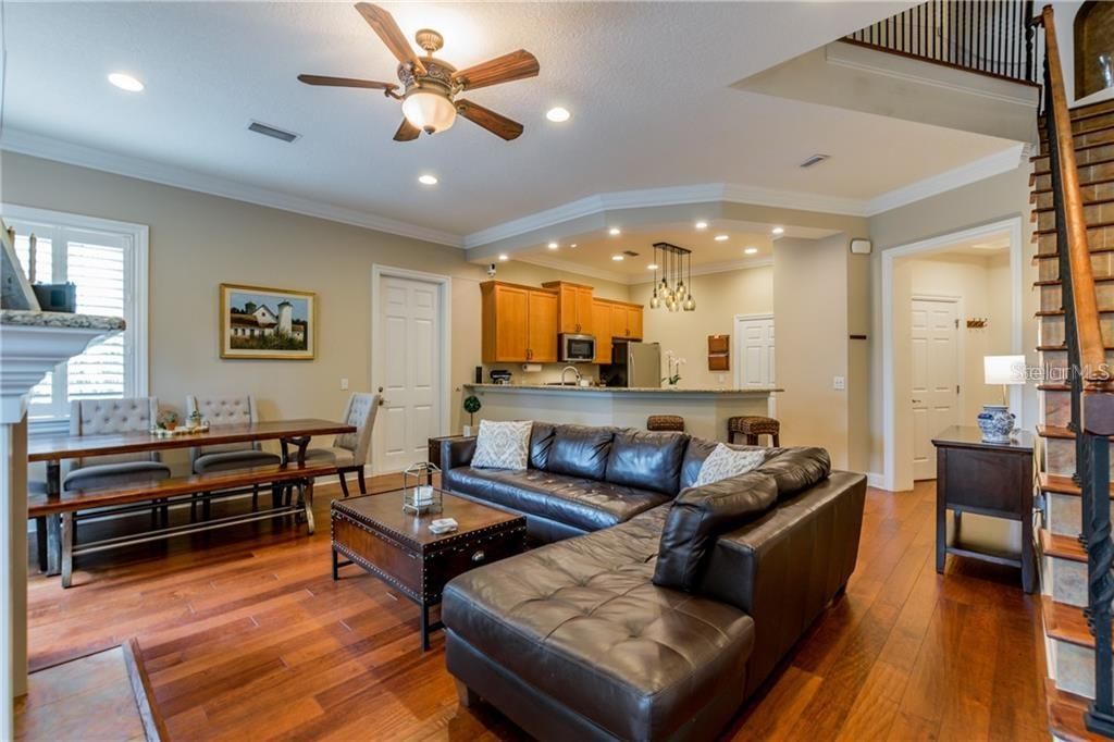 Active With Contract: $3,900 (3 beds, 2 baths, 1896 Square Feet)