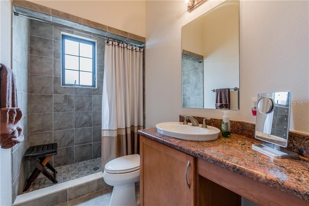 Active With Contract: $3,900 (3 beds, 2 baths, 1896 Square Feet)