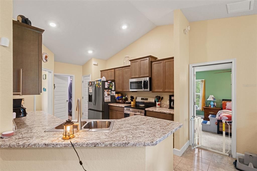 For Sale: $385,000 (4 beds, 2 baths, 1759 Square Feet)