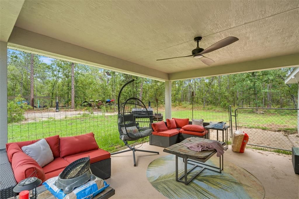 For Sale: $385,000 (4 beds, 2 baths, 1759 Square Feet)