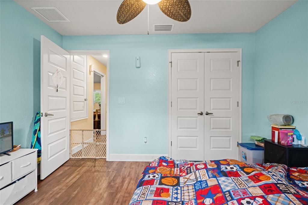 For Sale: $385,000 (4 beds, 2 baths, 1759 Square Feet)
