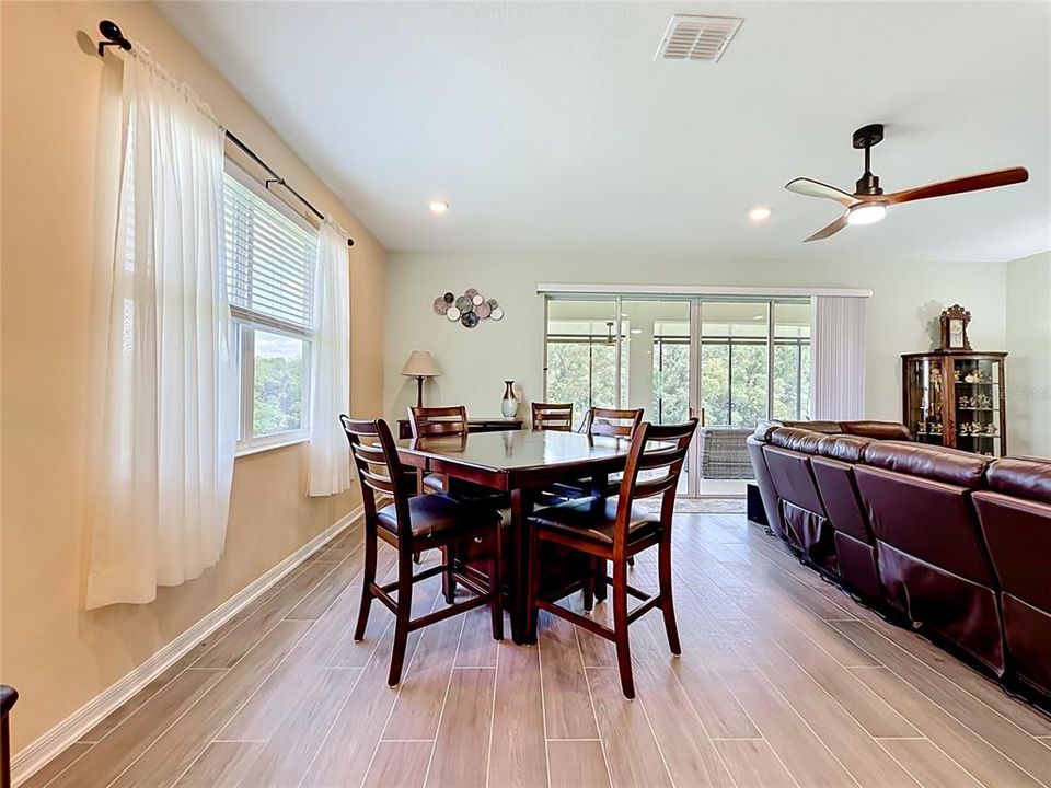 Active With Contract: $599,999 (5 beds, 3 baths, 3453 Square Feet)