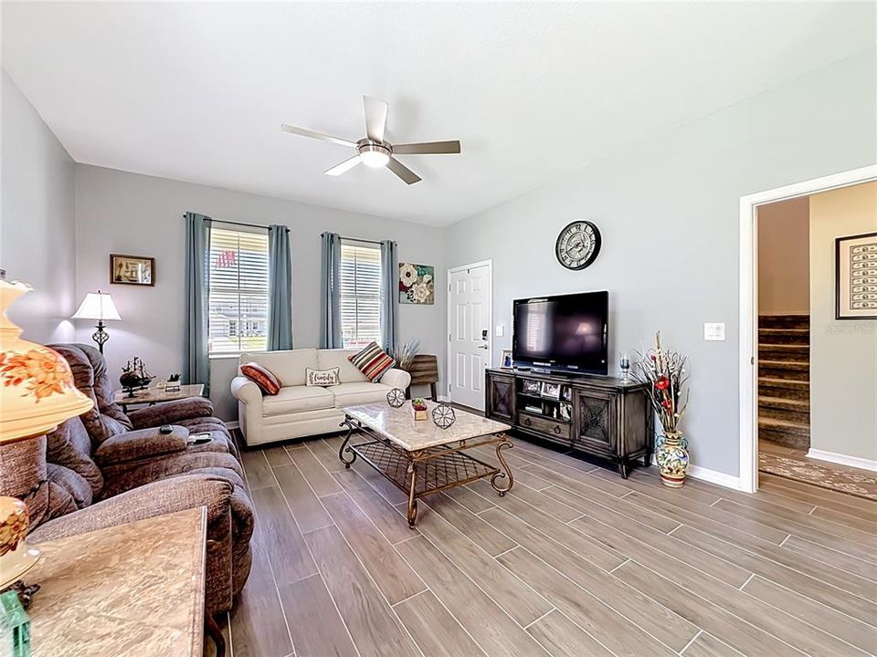Active With Contract: $599,999 (5 beds, 3 baths, 3453 Square Feet)