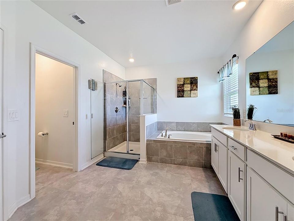 Active With Contract: $599,999 (5 beds, 3 baths, 3453 Square Feet)