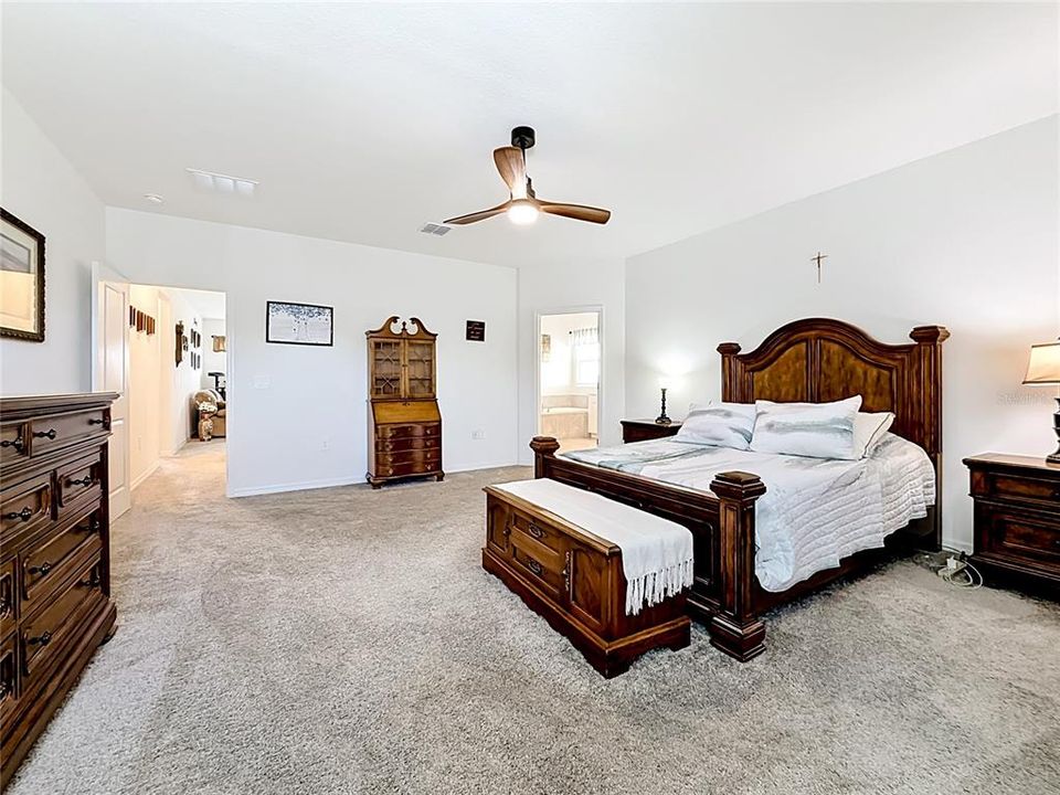 Active With Contract: $599,999 (5 beds, 3 baths, 3453 Square Feet)