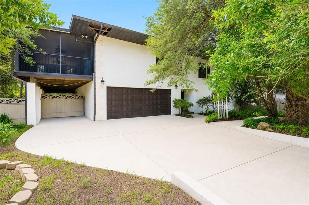 For Sale: $699,000 (4 beds, 4 baths, 2824 Square Feet)