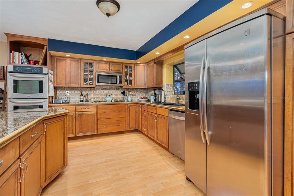 For Sale: $699,000 (4 beds, 4 baths, 2824 Square Feet)