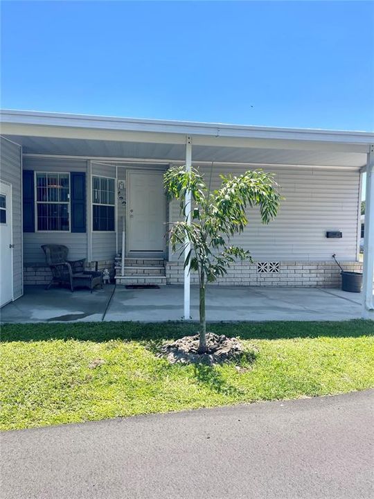 Active With Contract: $199,000 (2 beds, 2 baths, 1475 Square Feet)