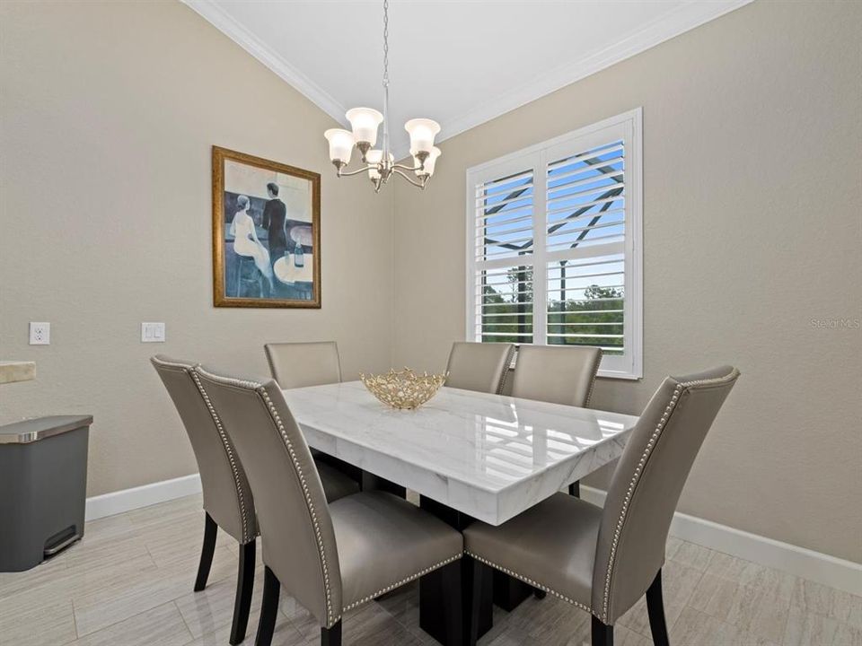 For Rent: $3,200 (3 beds, 2 baths, 1979 Square Feet)