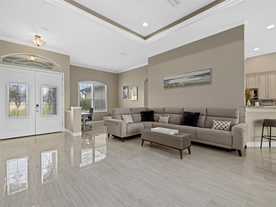 For Rent: $3,200 (3 beds, 2 baths, 1979 Square Feet)