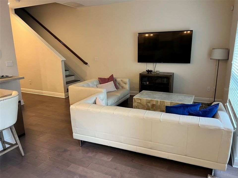 For Rent: $4,200 (3 beds, 2 baths, 1677 Square Feet)