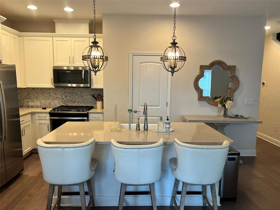 For Rent: $4,200 (3 beds, 2 baths, 1677 Square Feet)