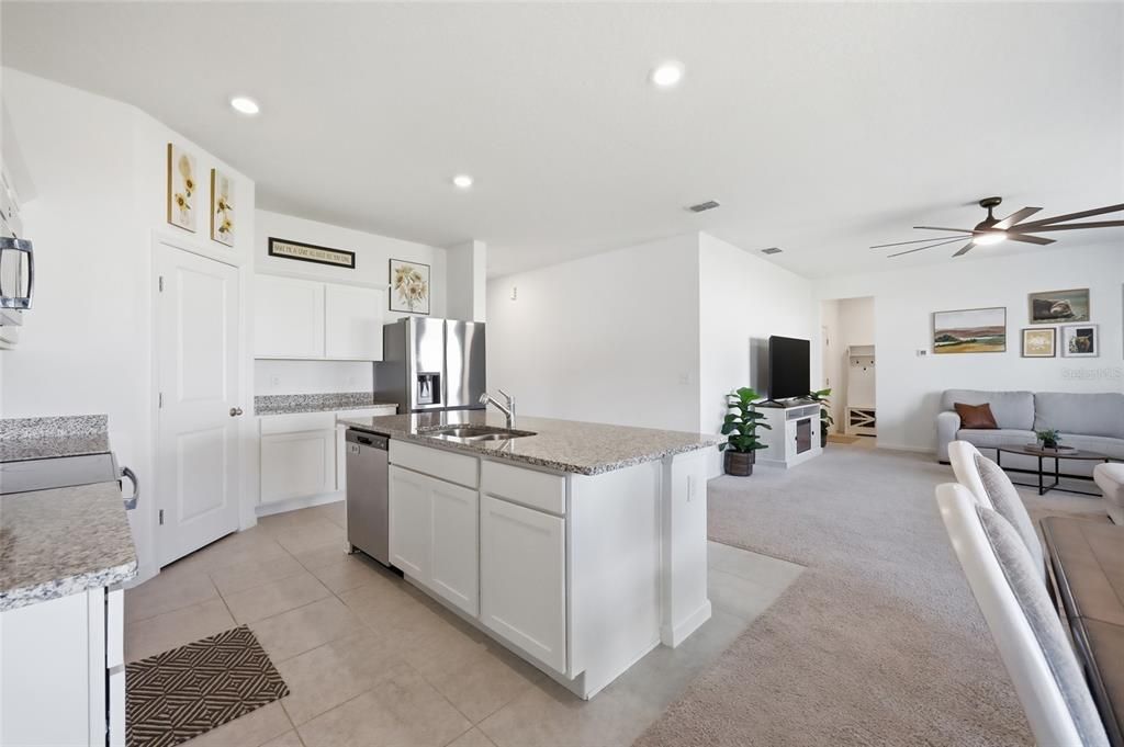 For Sale: $514,900 (4 beds, 2 baths, 2406 Square Feet)