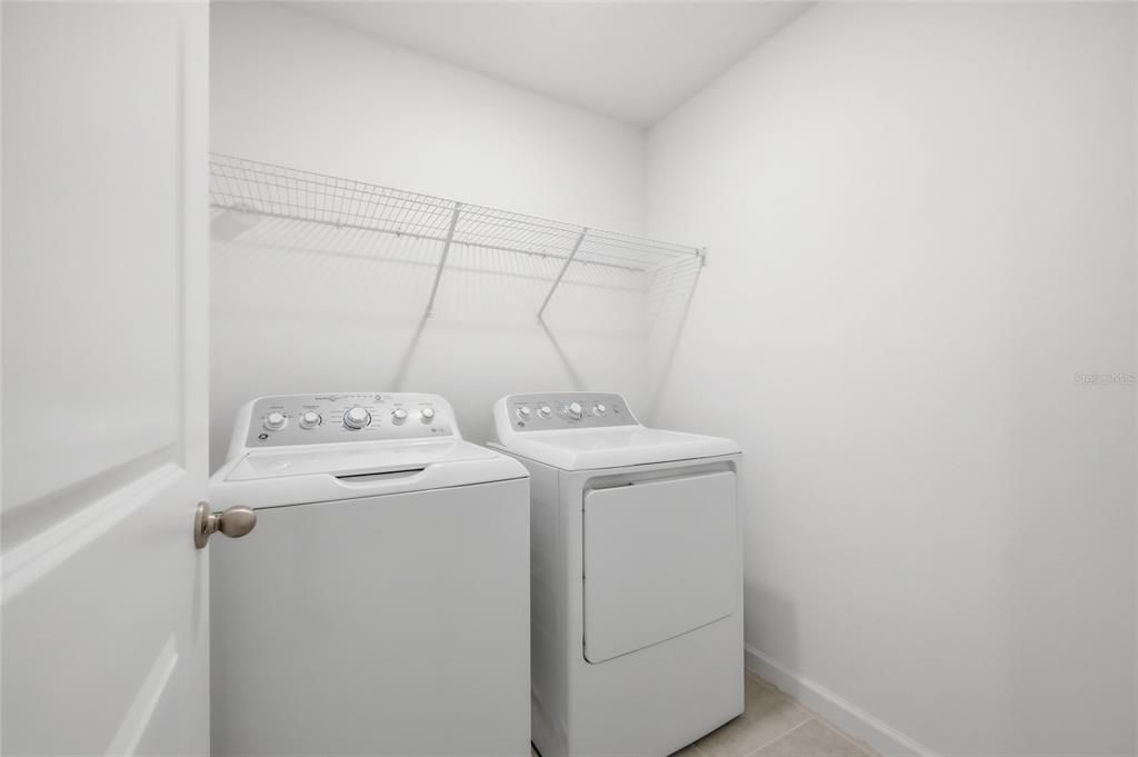 For Sale: $514,900 (4 beds, 2 baths, 2406 Square Feet)