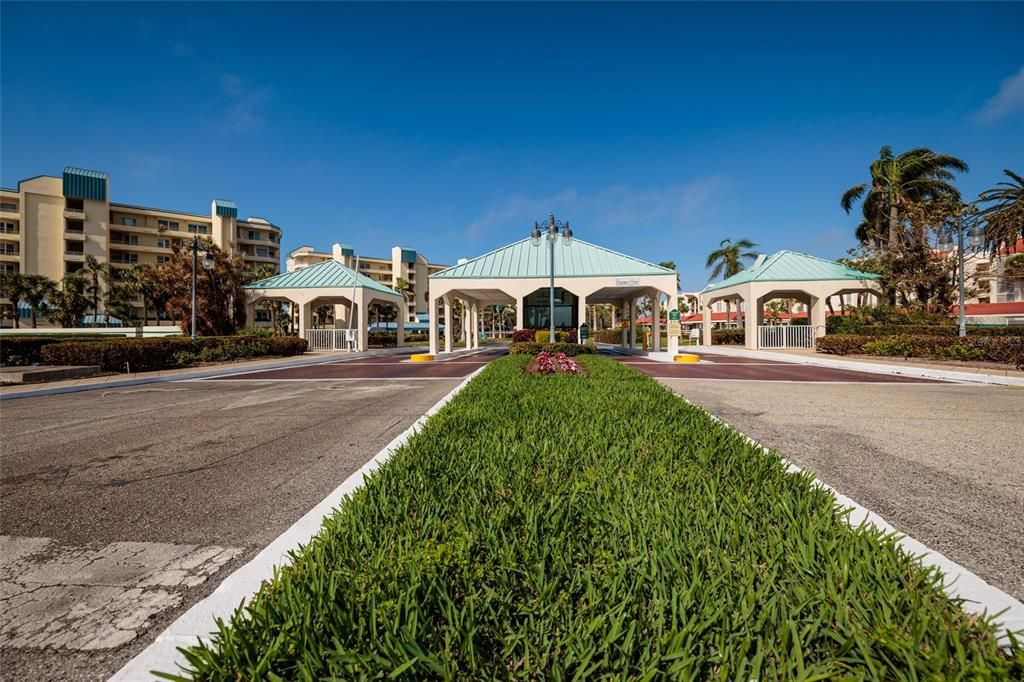 For Sale: $370,000 (1 beds, 1 baths, 1050 Square Feet)
