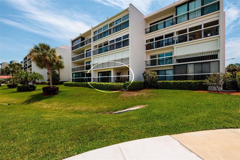 For Sale: $370,000 (1 beds, 1 baths, 1050 Square Feet)