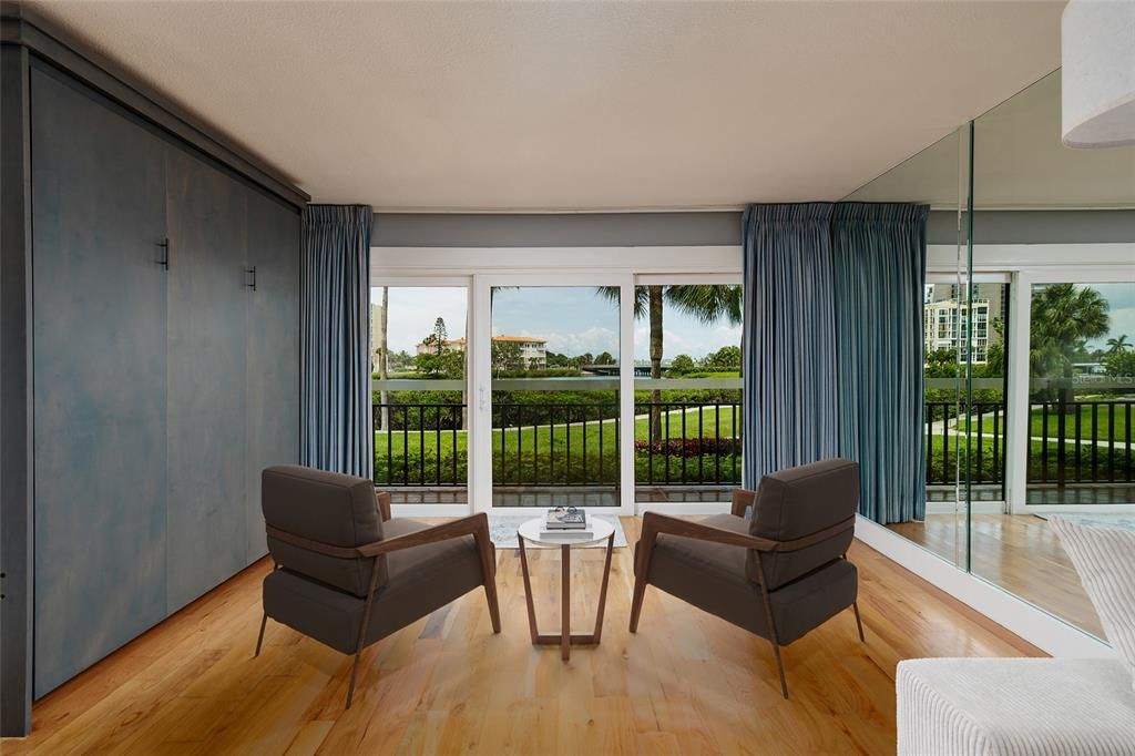 For Sale: $370,000 (1 beds, 1 baths, 1050 Square Feet)