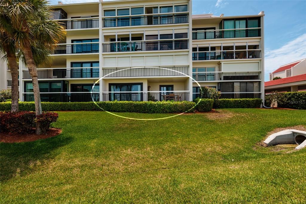For Sale: $370,000 (1 beds, 1 baths, 1050 Square Feet)