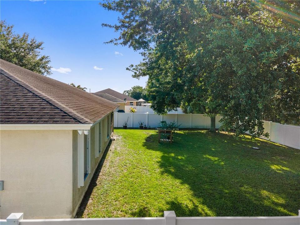 For Sale: $390,000 (3 beds, 2 baths, 1476 Square Feet)