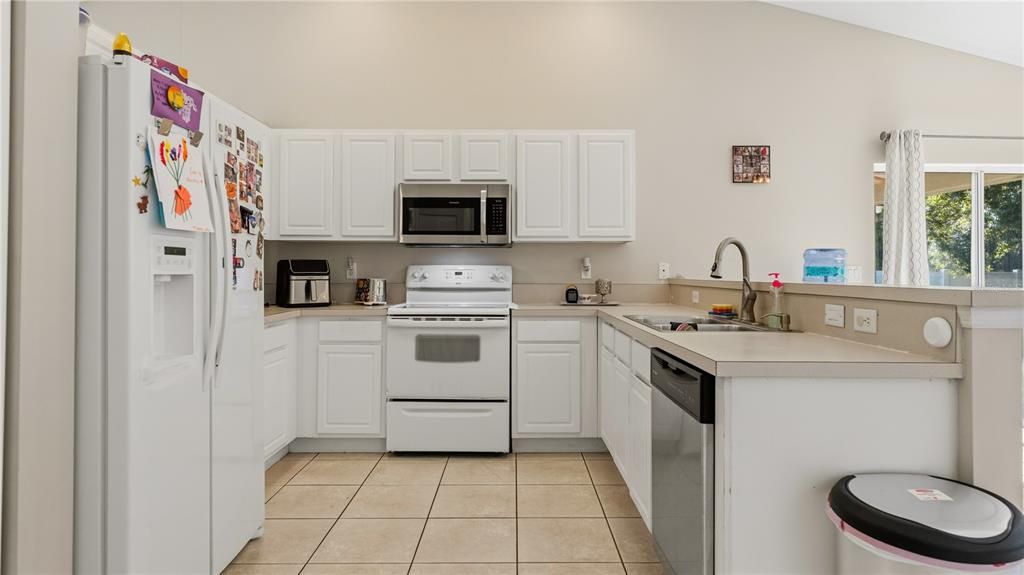 For Sale: $390,000 (3 beds, 2 baths, 1476 Square Feet)