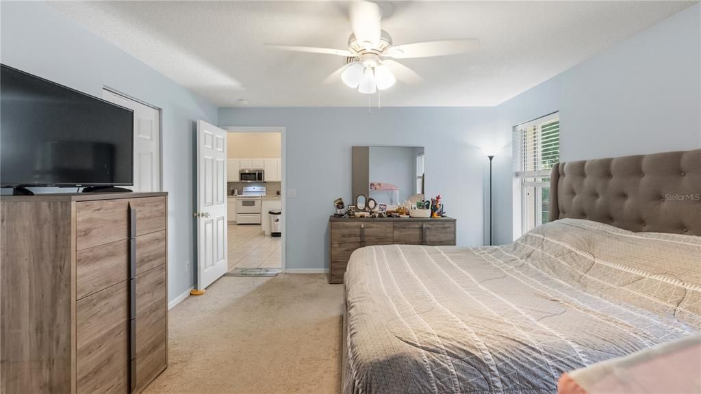 For Sale: $390,000 (3 beds, 2 baths, 1476 Square Feet)
