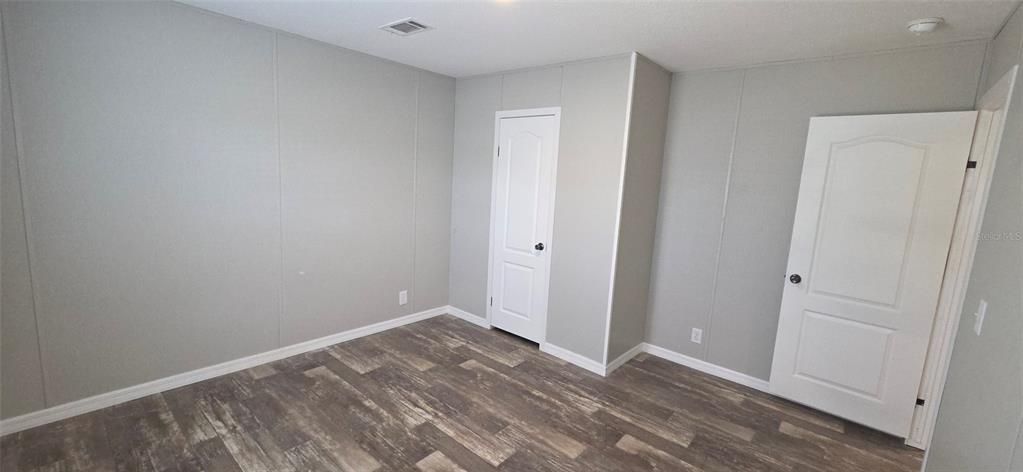 Active With Contract: $279,999 (3 beds, 2 baths, 1398 Square Feet)