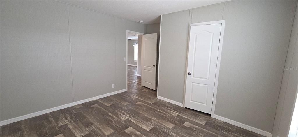 Active With Contract: $279,999 (3 beds, 2 baths, 1398 Square Feet)
