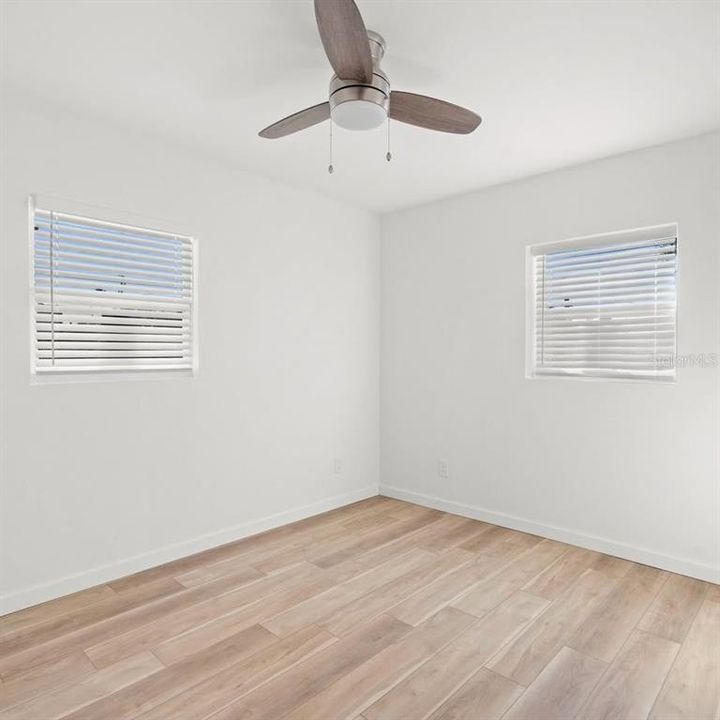 For Rent: $2,250 (2 beds, 1 baths, 700 Square Feet)