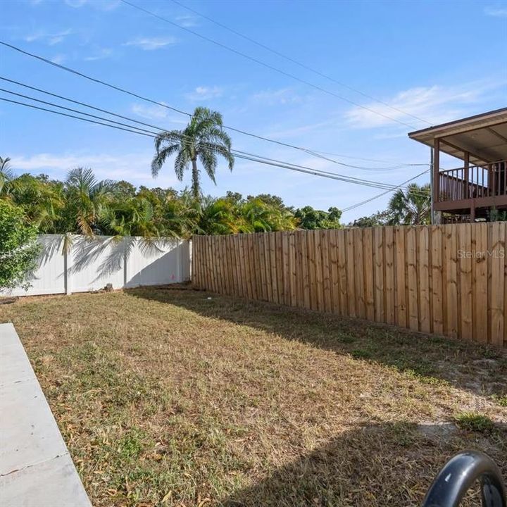 For Rent: $2,250 (2 beds, 1 baths, 700 Square Feet)