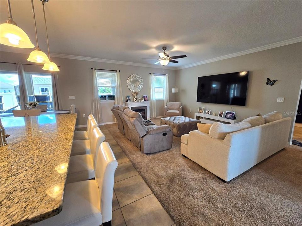 For Sale: $324,900 (3 beds, 2 baths, 1600 Square Feet)