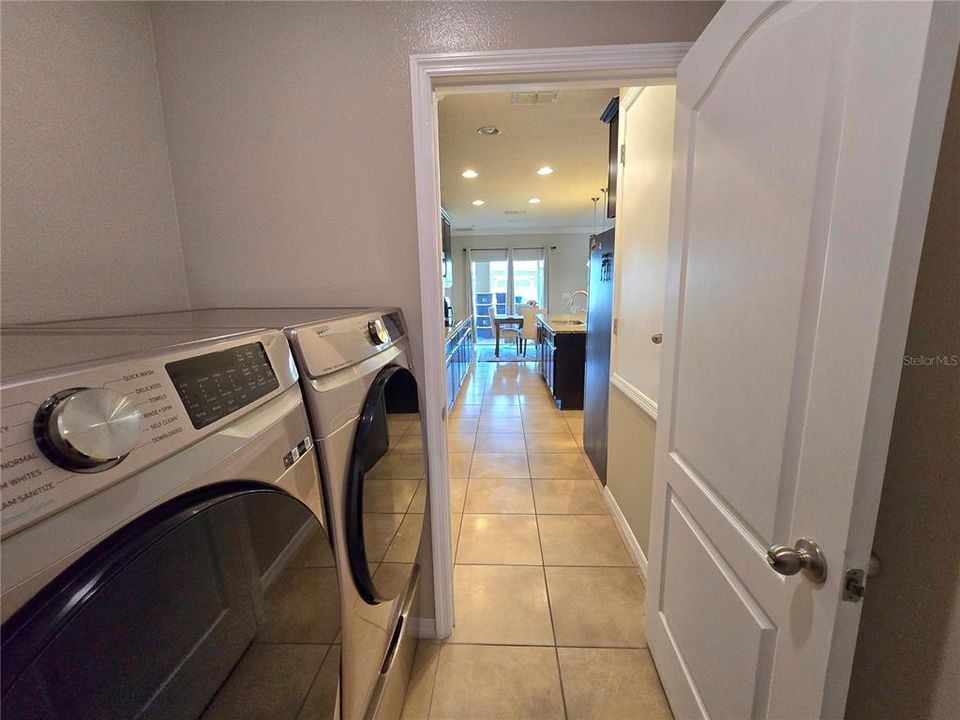 For Sale: $324,900 (3 beds, 2 baths, 1600 Square Feet)