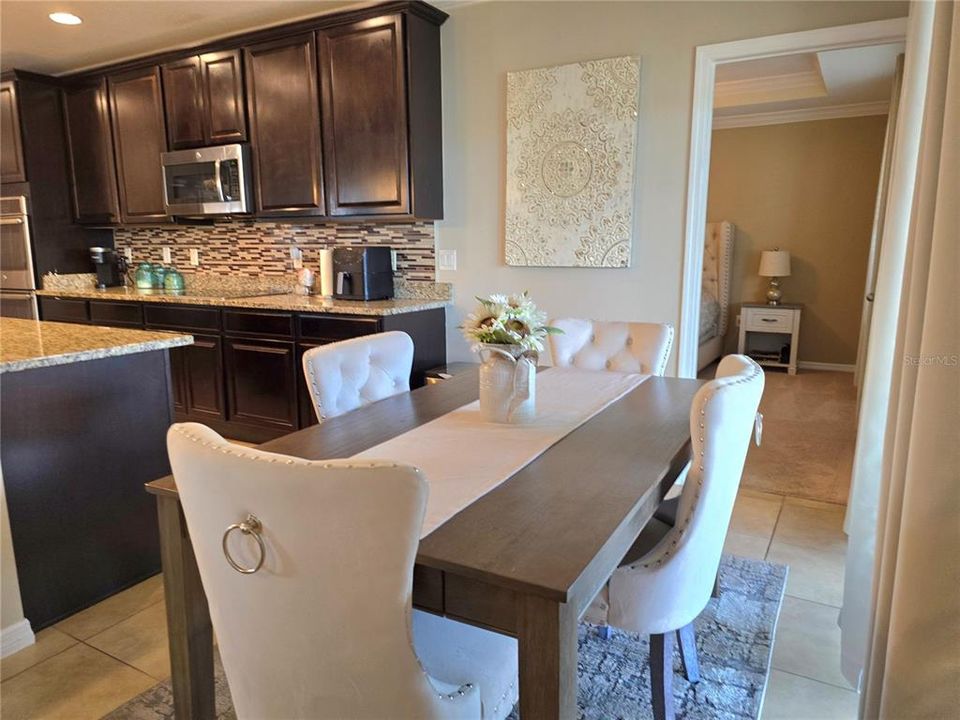 For Sale: $324,900 (3 beds, 2 baths, 1600 Square Feet)