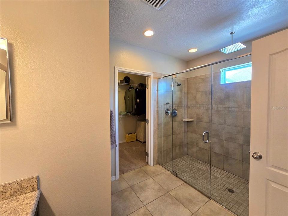 For Sale: $324,900 (3 beds, 2 baths, 1600 Square Feet)