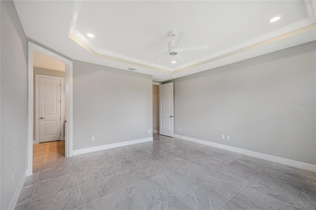Activo con contrato: $409,904 (2 camas, 2 baños, 1978 Pies cuadrados)