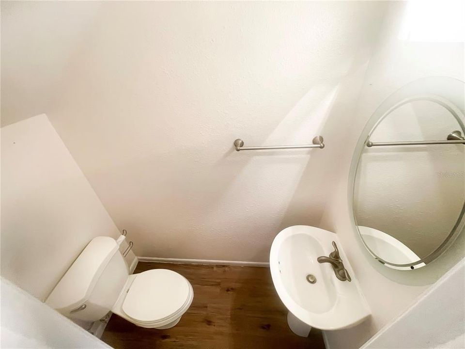 For Sale: $175,000 (3 beds, 1 baths, 1296 Square Feet)