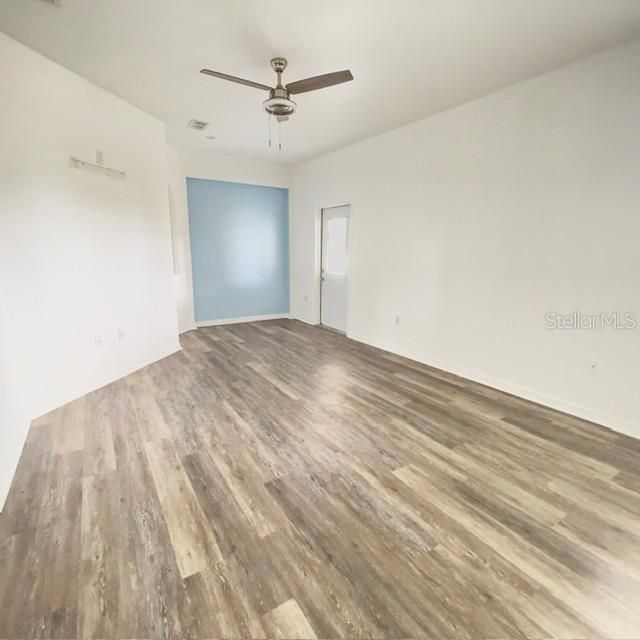 For Sale: $340,000 (3 beds, 2 baths, 1844 Square Feet)