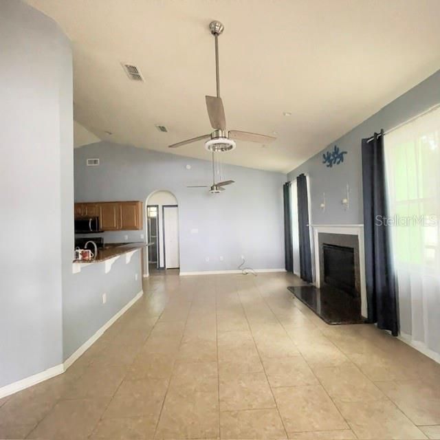 For Sale: $340,000 (3 beds, 2 baths, 1844 Square Feet)